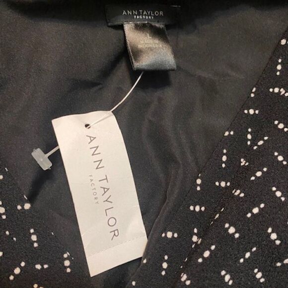 Ann Taylor Factory Black/White Polka Dot Flutter sleeves dress, size L - Picture 5 of 5